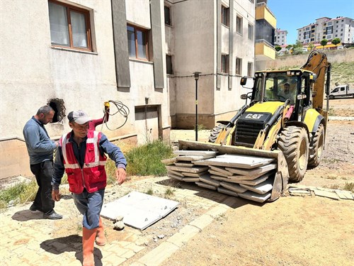 MEZARLIK TOKİDE BULUNAN PARSEL KAPAKLARI YENİLENDİ